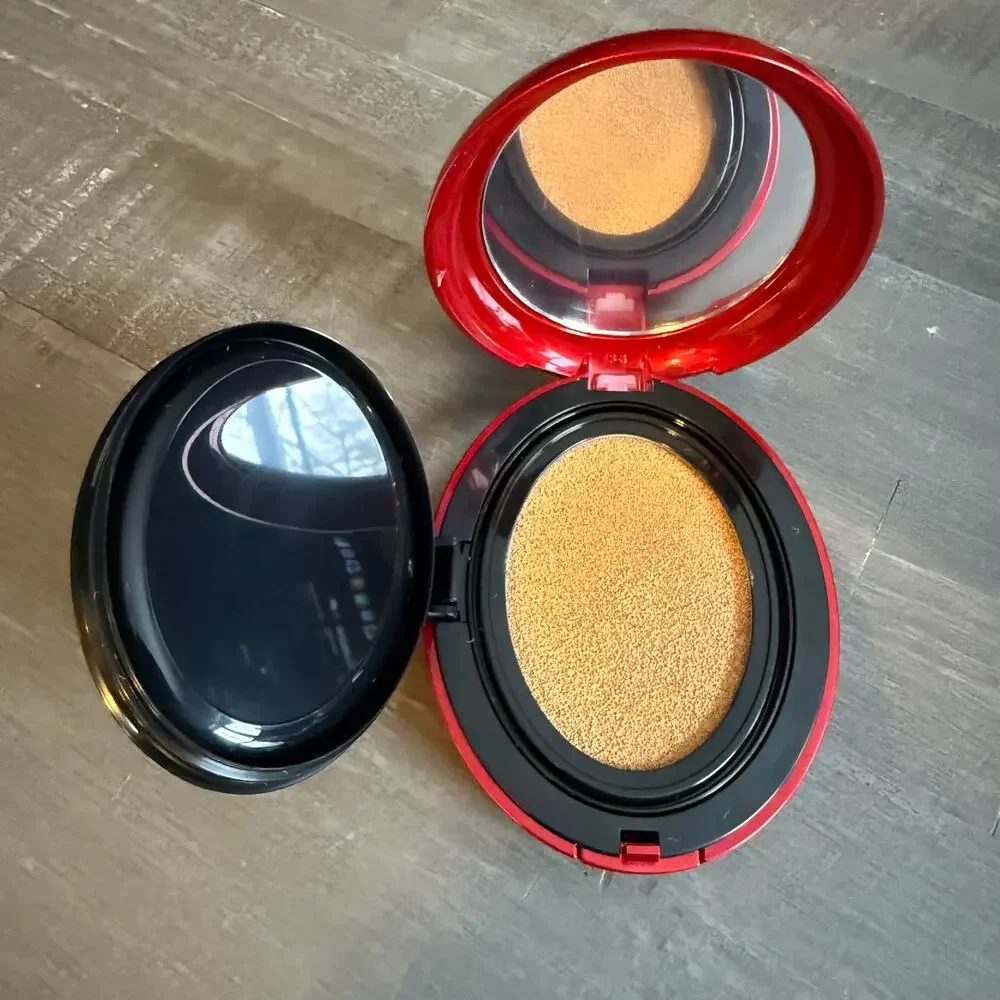TIRTIR Mask Fit Red Cushion foundation in shade 24W Soft Beige